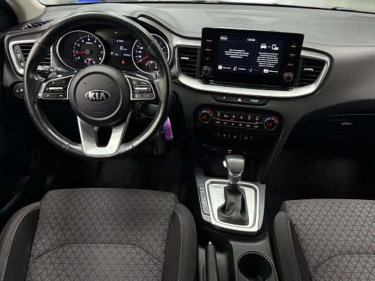Kia Ceed Luxe, 2020 года, пробег 83000 км
