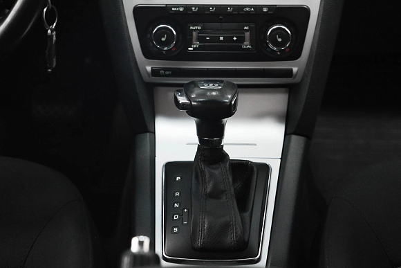 Skoda Octavia Ambition, 2010 года, пробег 149000 км