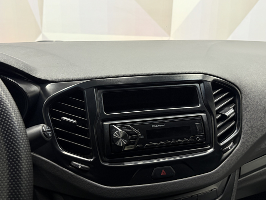 Lada (ВАЗ) Vesta 50 Anniversary, 2016 года, пробег 157227 км