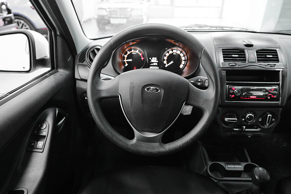 Lada (ВАЗ) Granta Standard, 2023 года, пробег 40000 км