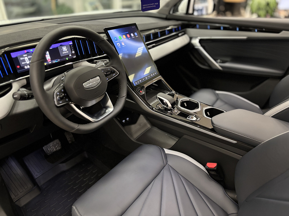 Geely Atlas Люкс, белый