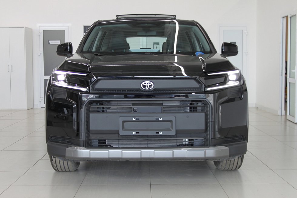 Toyota RAV4 Luxury, черный