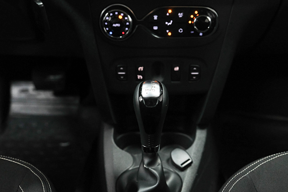 Renault Sandero Privilege, 2017 года, пробег 121000 км