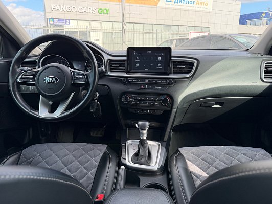 Kia Ceed Luxe, 2019 года, пробег 170000 км