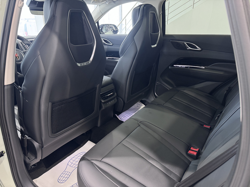 Hongqi HS3 Делюкс (Deluxe), зеленый