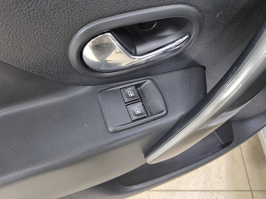 Renault Sandero Privilege, 2015 года, пробег 84146 км