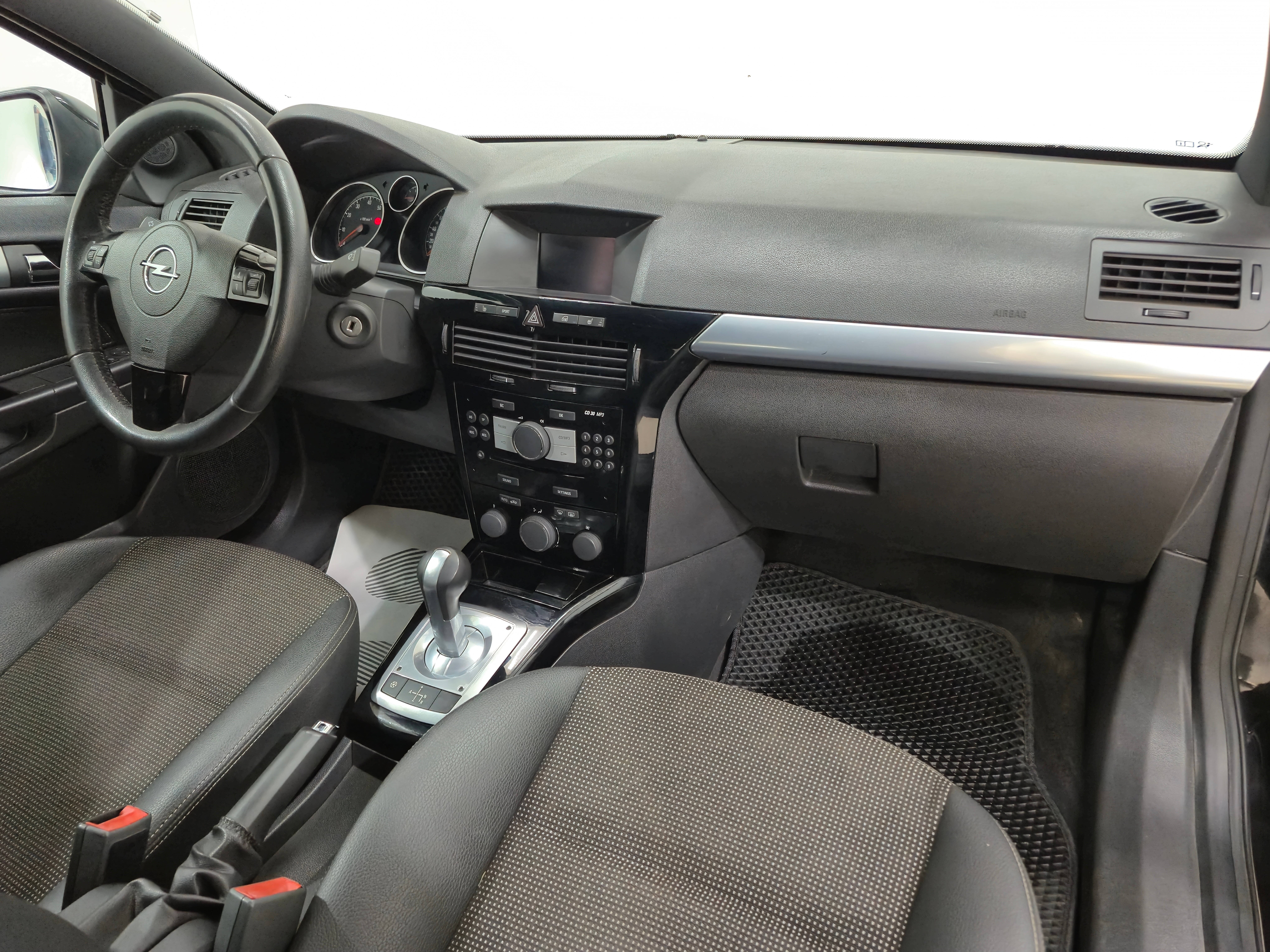 Opel Astra, 2010 года, пробег 122631 км