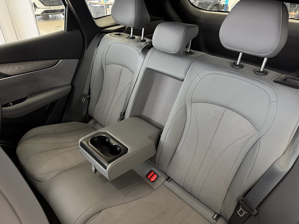 Geely Galaxy M7 Starship, белый