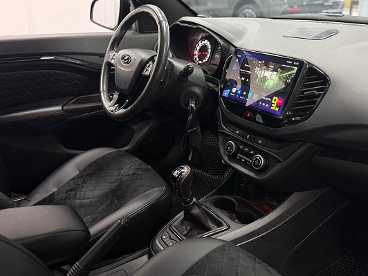Lada (ВАЗ) Vesta Exclusive, 2019 года, пробег 119000 км