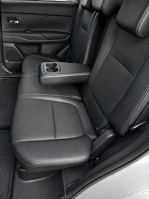 Mitsubishi Outlander Instyle, 2016 года, пробег 111826 км