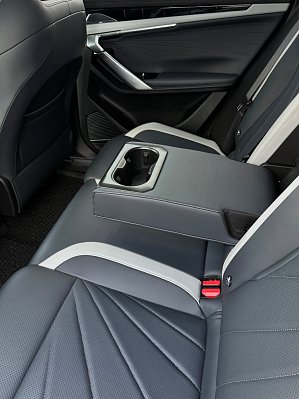 Geely Atlas Flagship, 2023 года, пробег 35752 км