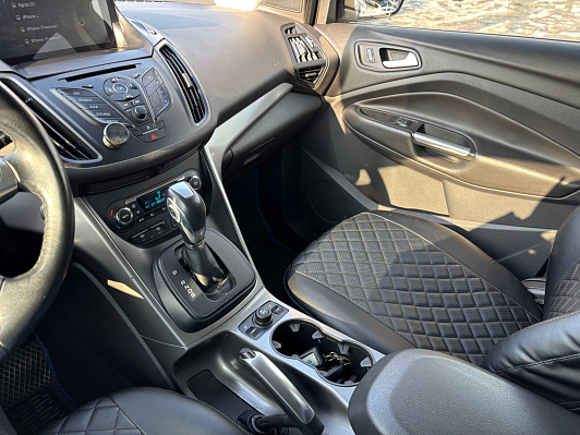 Ford Kuga Trend Plus, 2016 года, пробег 105000 км