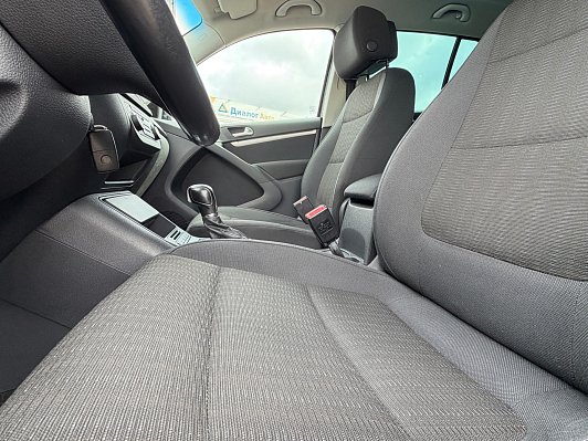 Volkswagen Tiguan Adventure, 2011 года, пробег 184000 км