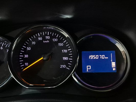 Renault Duster Expression, 2015 года, пробег 195068 км