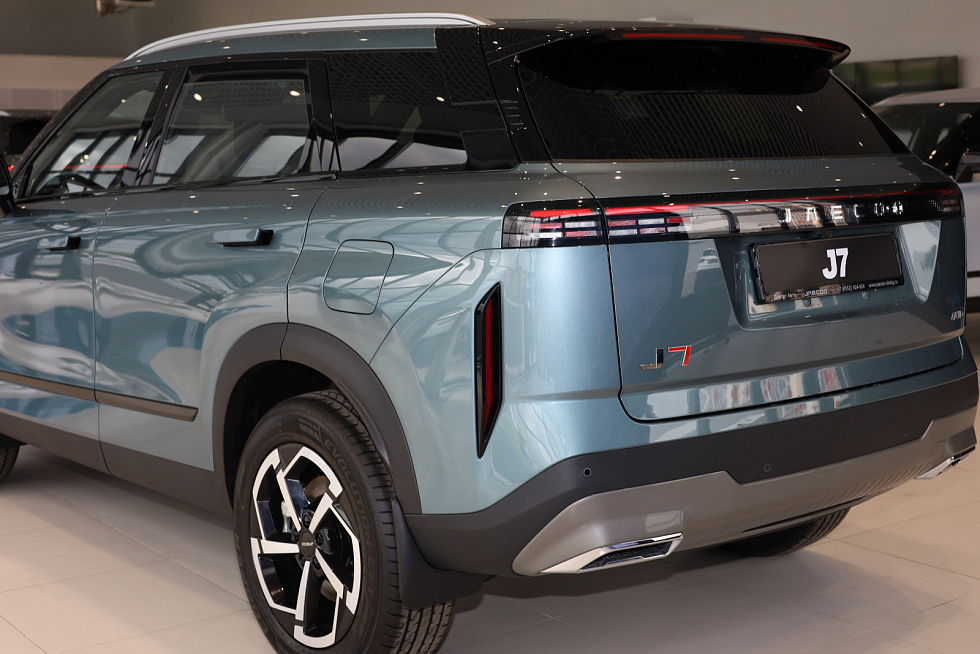 Jaecoo J7 Supreme-V, зеленый