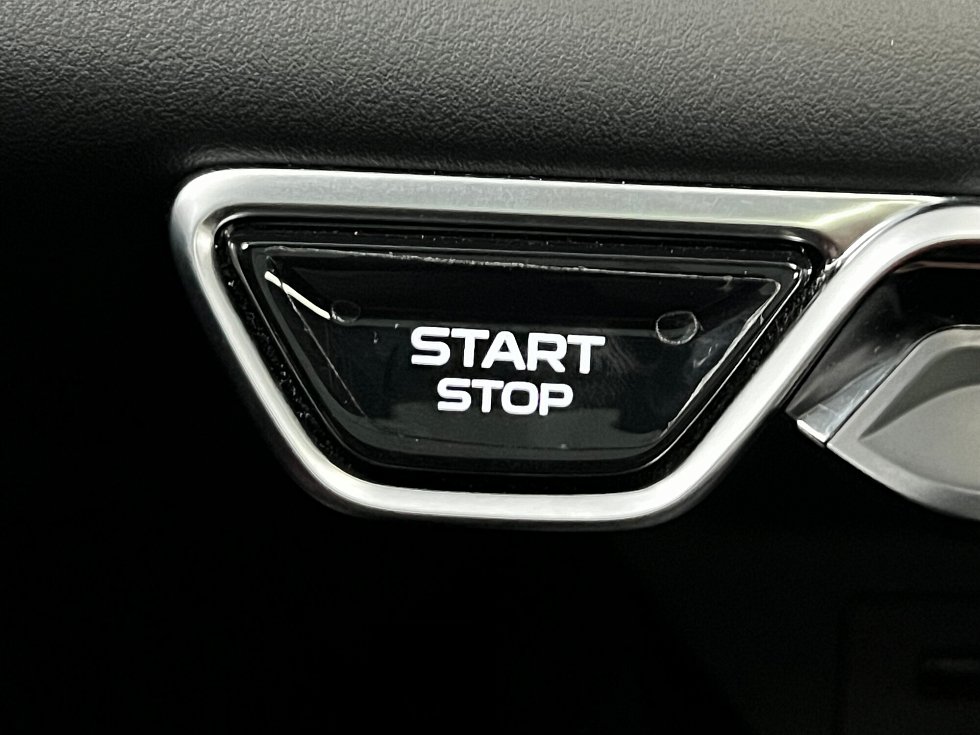 Geely Coolray Luxury, белый