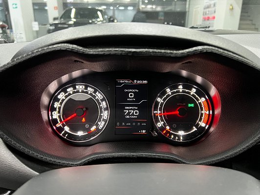 Lada (ВАЗ) Vesta Exclusive, 2019 года, пробег 119000 км