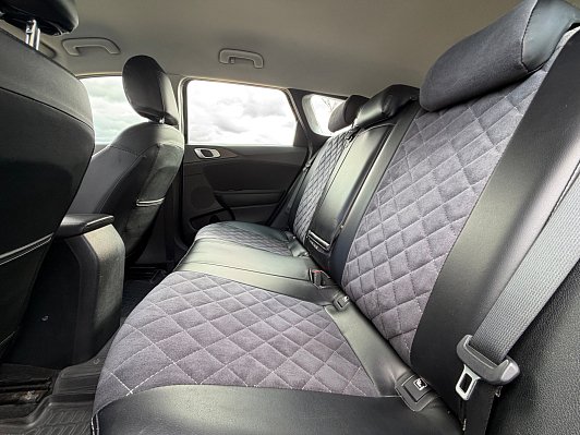 Kia Ceed Luxe, 2019 года, пробег 170000 км
