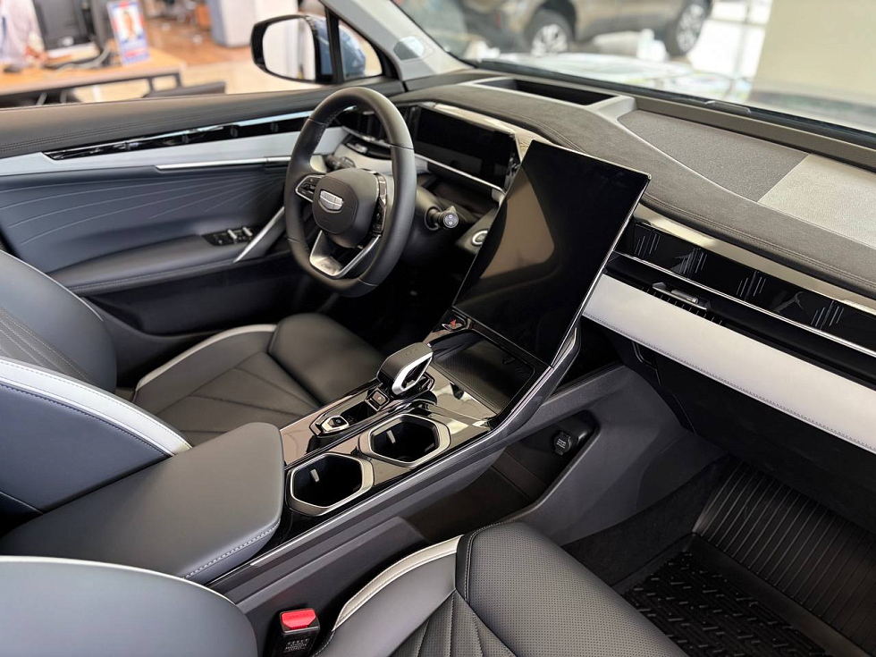 Geely Atlas Flagship Sport, серый