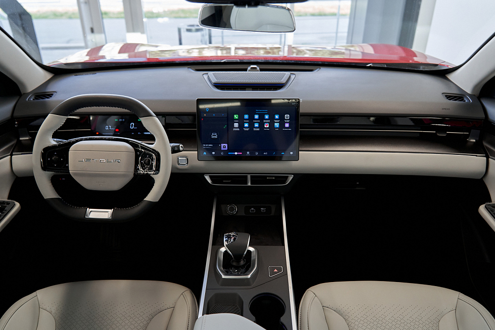 Jetour Dashing Luxury, красный