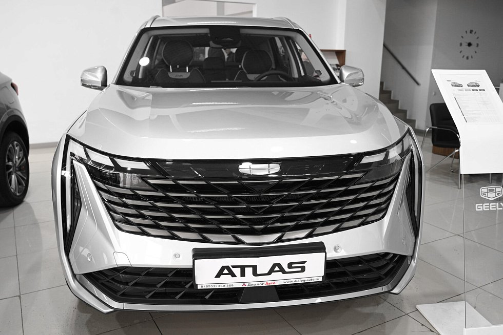 Geely Atlas Спорт, серебряный