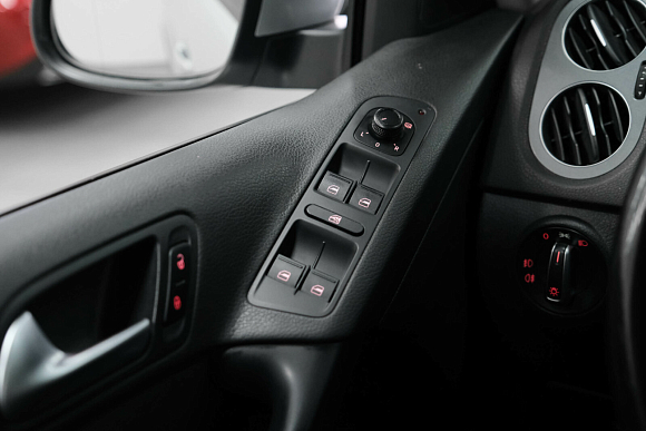 Volkswagen Tiguan CLUB, 2016 года, пробег 103000 км