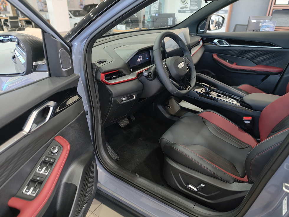 Geely Coolray Эксклюзив, серый