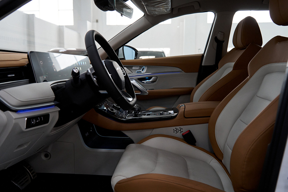 JETOUR X70+ Комфорт, белый