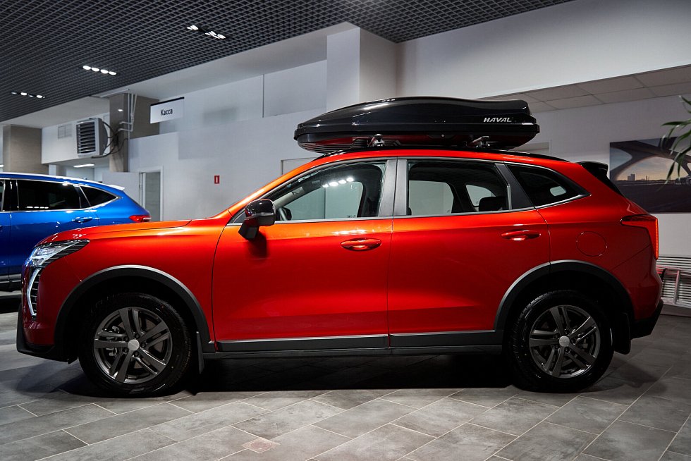 Haval Jolion Оптимум, красный