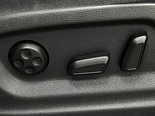 Volkswagen Tiguan Avenue, 2012 года, пробег 305872 км