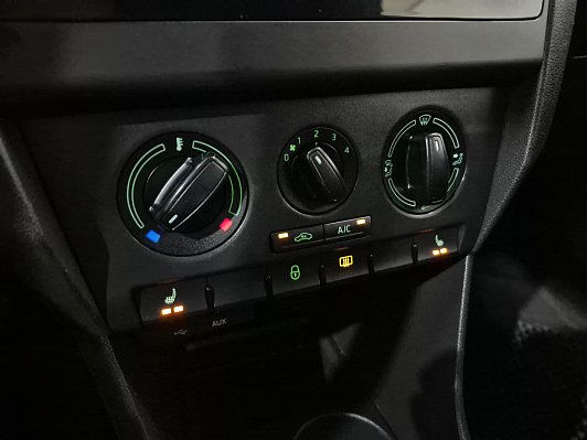 Skoda Rapid Ambition, 2015 года, пробег 134170 км