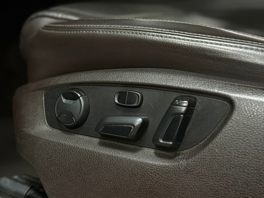 Volkswagen Touareg, 2014 года, пробег 218000 км