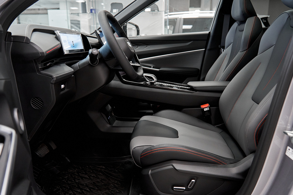 Geely Cityray Люкс, серебряный