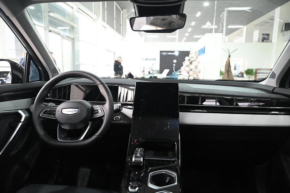 Geely Atlas Спорт, голубой