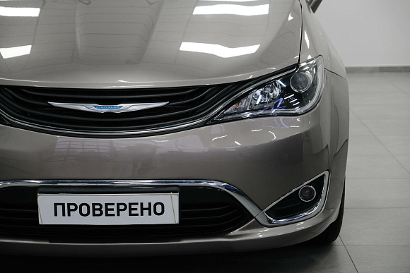 Chrysler Pacifica, 2017 года, пробег 77836 км