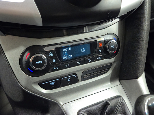 Ford Focus SYNC Edition, 2012 года, пробег 217548 км