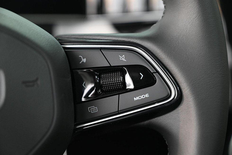 Geely Atlas Спорт, голубой