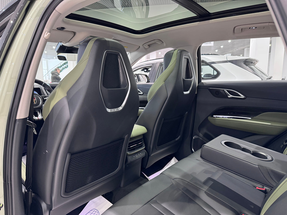 Hongqi HS3 Comfort, зеленый