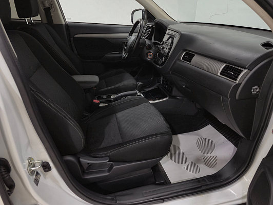 Mitsubishi Outlander Instyle, 2017 года, пробег 155464 км