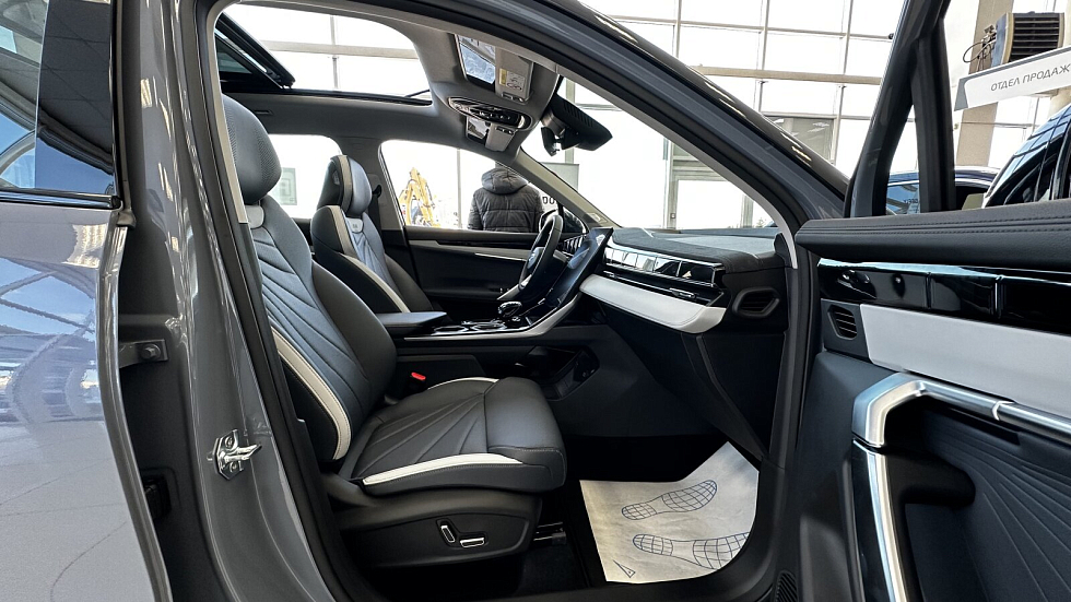 Geely Atlas Flagship, серый