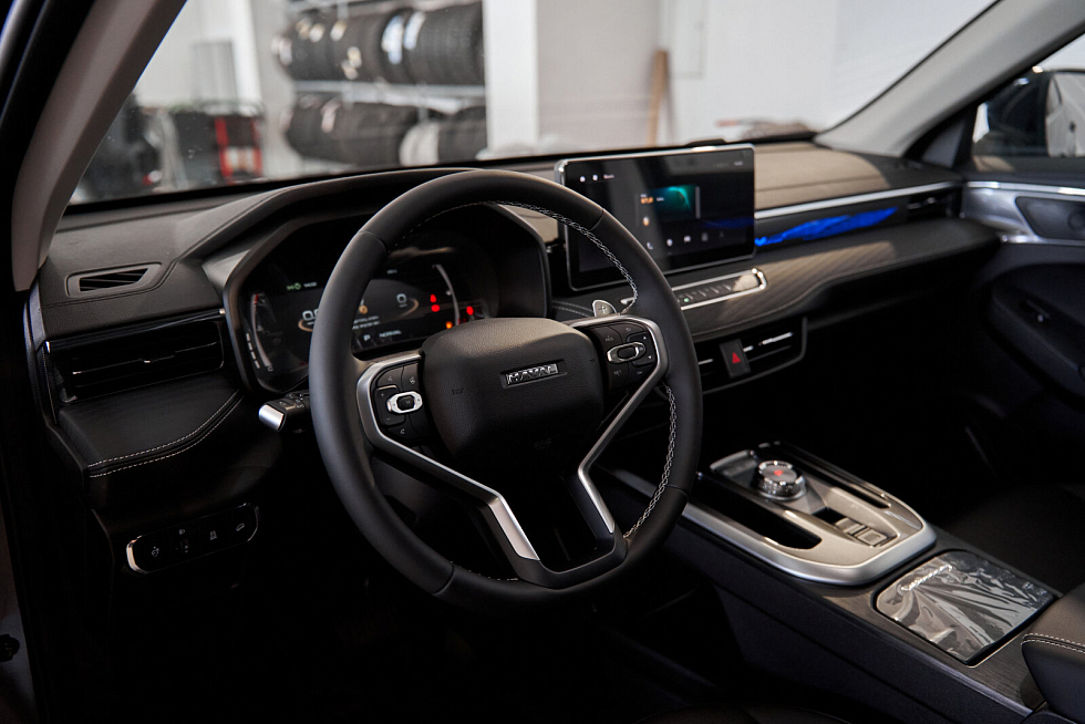 Haval Jolion Премиум, черный