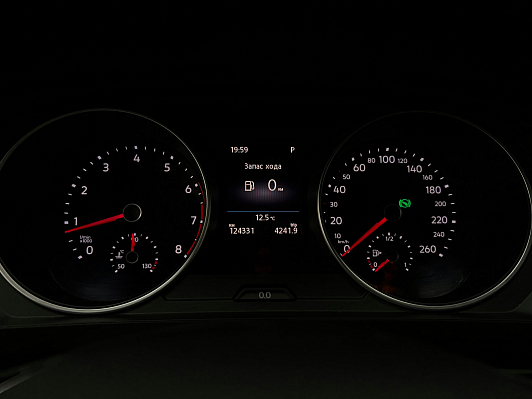 Volkswagen Tiguan, 2018 года, пробег 124000 км