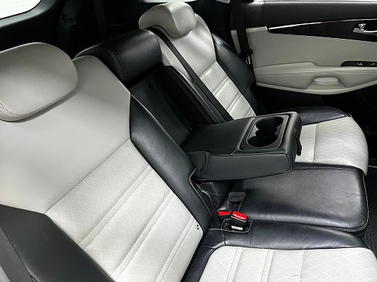 Kia Sorento Лига Европы, 2018 года, пробег 152000 км
