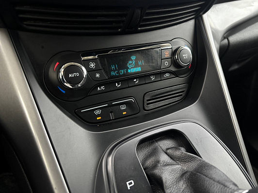 Ford Kuga Trend Plus, 2013 года, пробег 260000 км