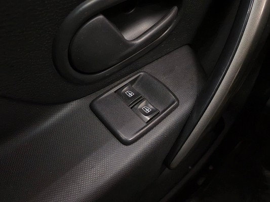 Renault Logan Life, 2018 года, пробег 113946 км