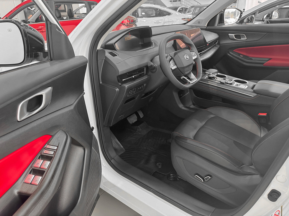 Changan UNI-S Техно, белый