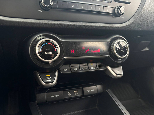 Kia Rio Luxe, 2019 года, пробег 120740 км