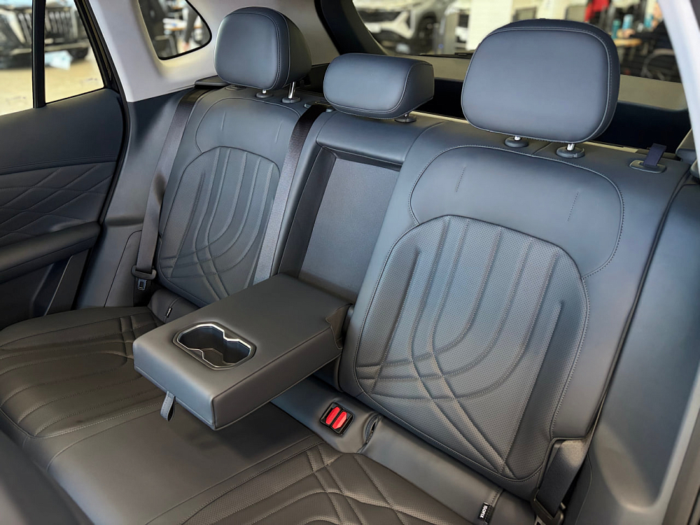 Geely EX5 EM-i Max, черный