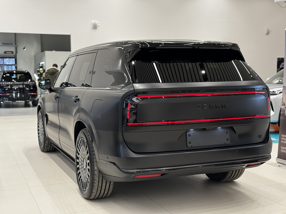 Zeekr 9X Ultra, черный