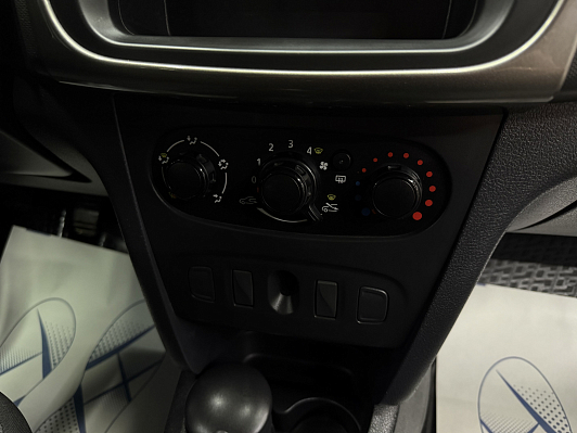 Renault Logan Access, 2015 года, пробег 157838 км